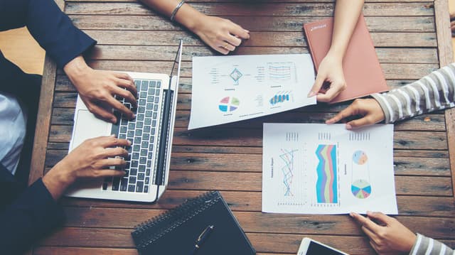 Contact illustration